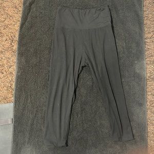 Black Capri Leggings